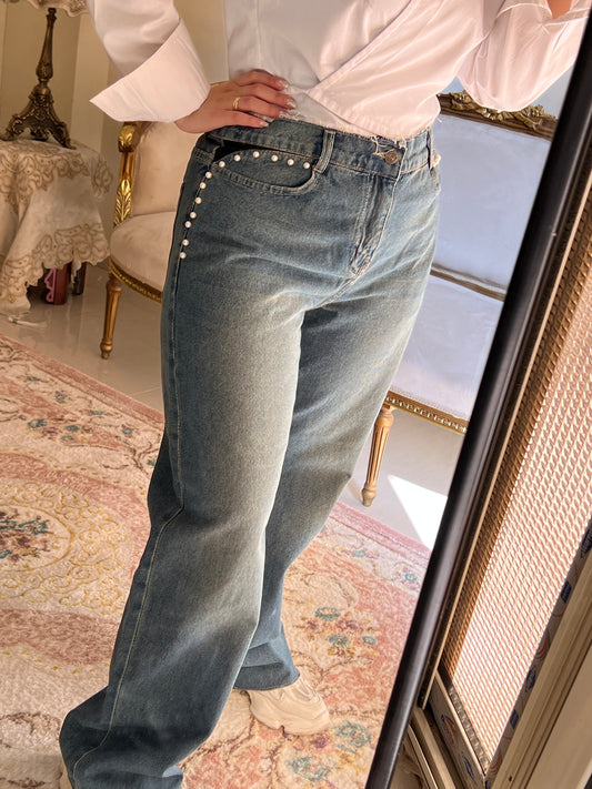 Jeans with a pearl twist